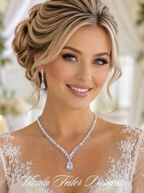 Bridal Crystal Jewelry Set Teardrop Necklace and Earrings CZ Wedding Prom